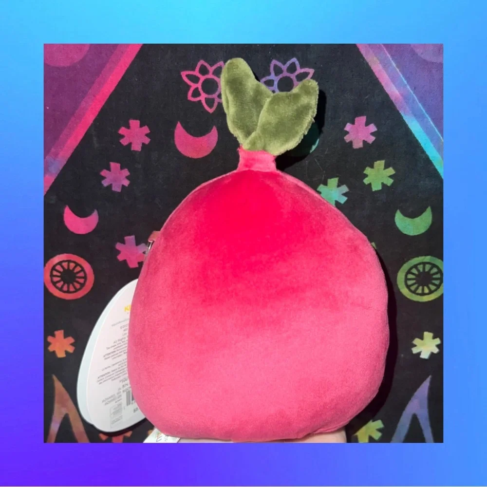 ❣️NWT HTF Claudia Beet Squishmallow❣️ - Picture 3 of 3
